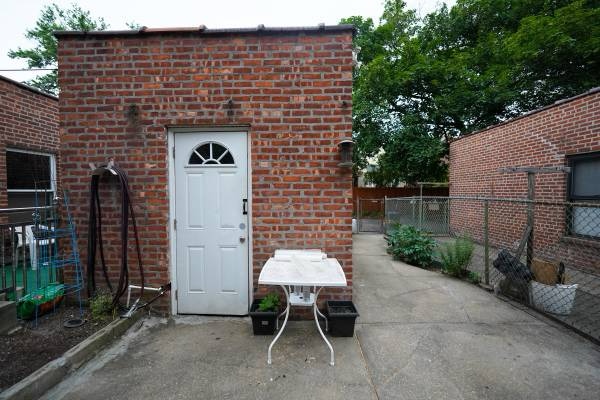 67-76 Dartmouth St, Queens, NY 11375 - photo 4