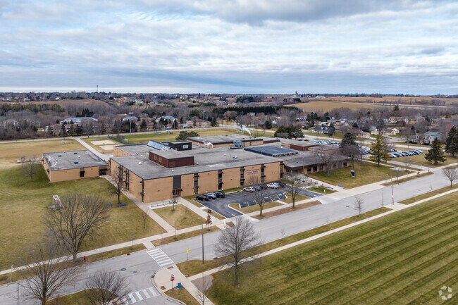An aerial of Thomas Jefferson Middle school in Port Washington.