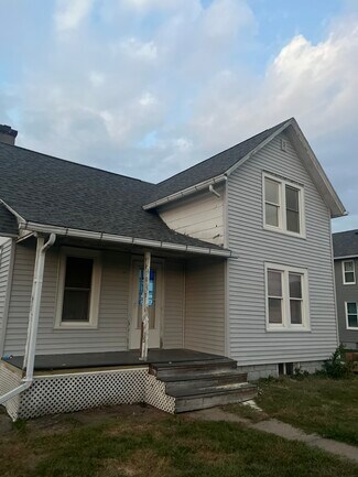 1005 13th Ave, Orion, IL 61273