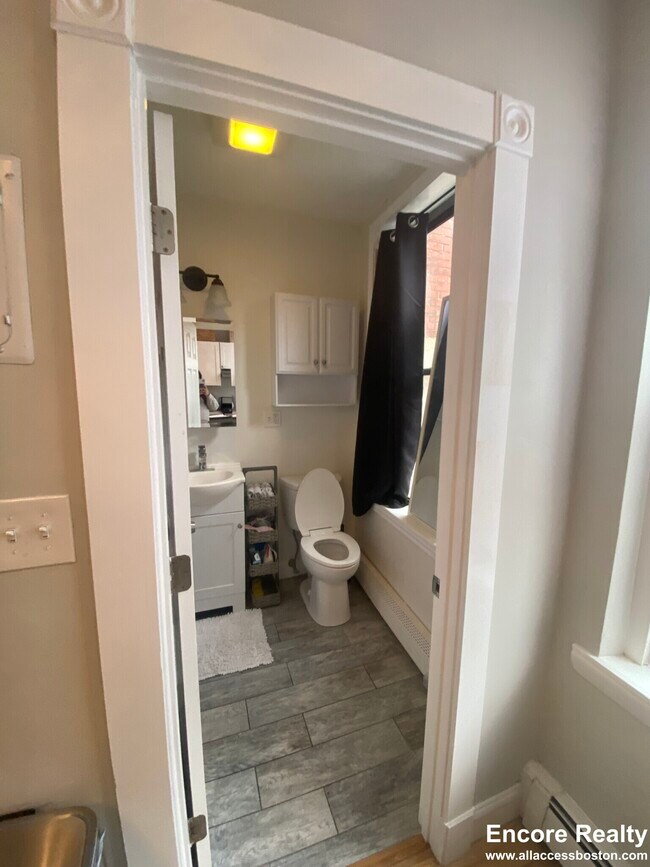 31 Sheafe St unit 7, Boston, MA 02113 - photo 6