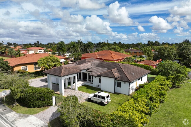 You will see new contemporary homes also in Flagler Park neighborhood.
