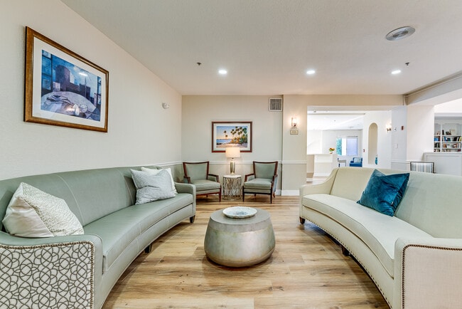 Azure Point at Encinitas - 55+ Active Adult Apartments, Encinitas, CA 92024 - photo 4
