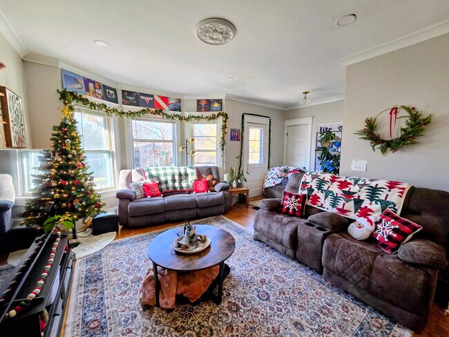 3022 N Frederick Ave unit 2, Milwaukee, WI 53211 - photo 2