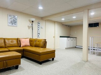 12 Graham St Unit 1 Bd Furnished, Waterford, CT 06385
