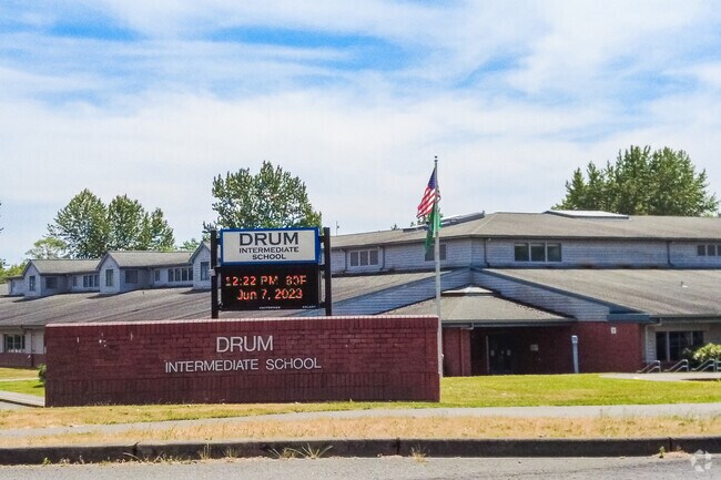 Drum Intermediate School is part of the A‑rated University Place School District.