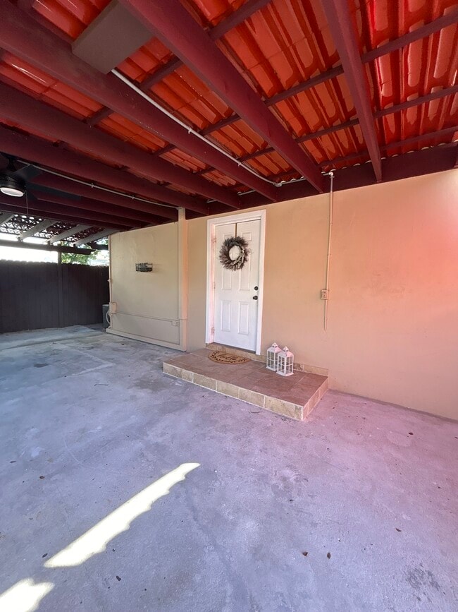 927 SW 71st Ct unit Cozy 1bd1ba Guest Ho, Miami, FL 33144 - photo 7