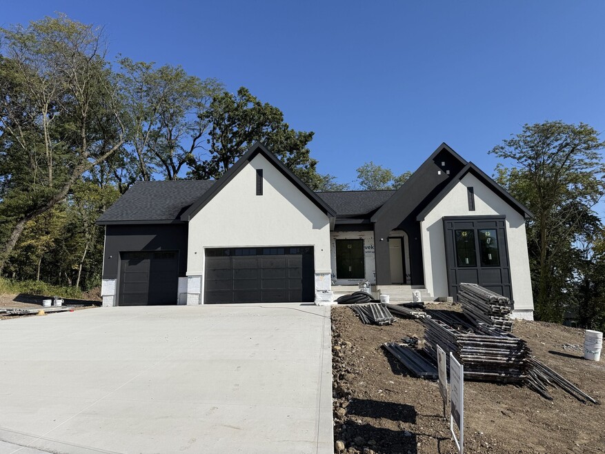 10321 Thorne Dr, Wdm, IA 50266 - photo 1