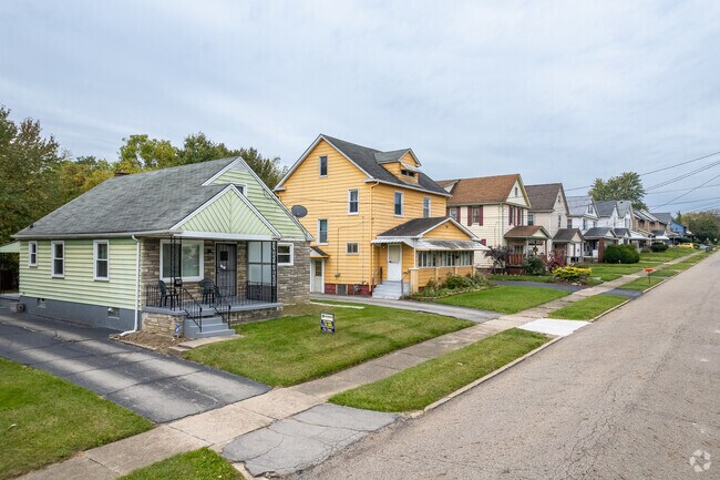 Small cottages are very common in the Steelton neighborhood.