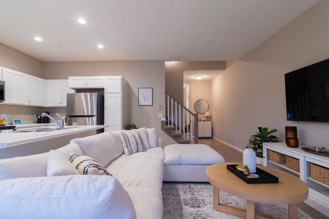 10095 Bluffs Corner, Fort Wayne, IN 46825 - photo 2