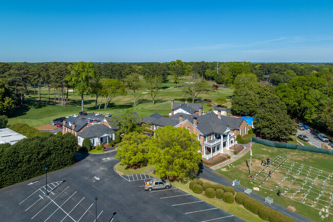 Lakes District is home to the historic Peachtree Golf Club.