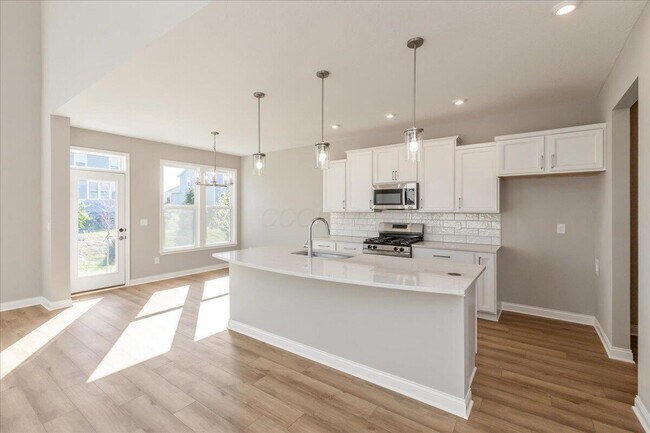 12280 Pleasant View Dr, Pickerington, OH 43147 - photo 5