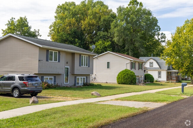 Homes in Unity feature large driveways and well manicured lawns.