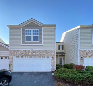 3915 Granite Ct, Aurora, IL 60504