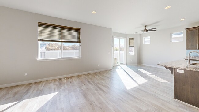 1097 W Coyote Gulch Way, Bluffdale, UT 84065 - photo 2