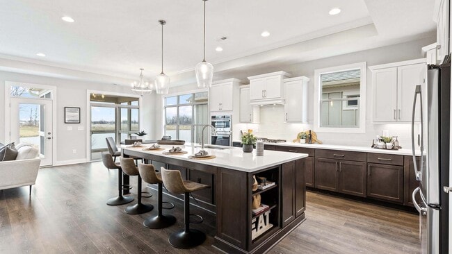 7045 Shenandoah St, Zionsville, IN 46077 - photo 3