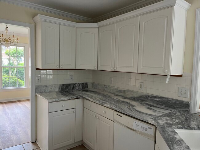 6 Willow Tree Ct, Johnson City, TN 37604 - photo 7