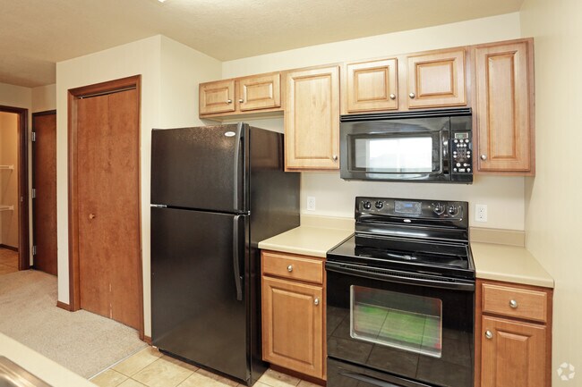 Harper Point Apartments, Sioux Falls, SD 57110 - photo 3