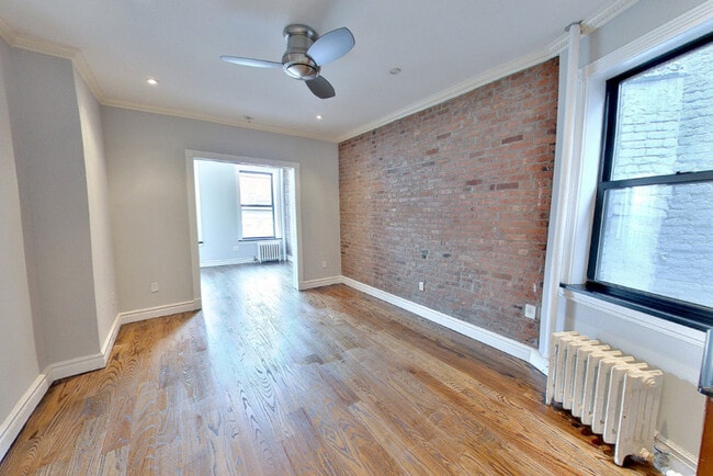 382 E 10th St unit 4C, New York, NY 10009 - photo 4