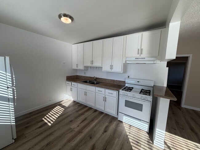 2705, Long Beach, CA 90804 - photo 7