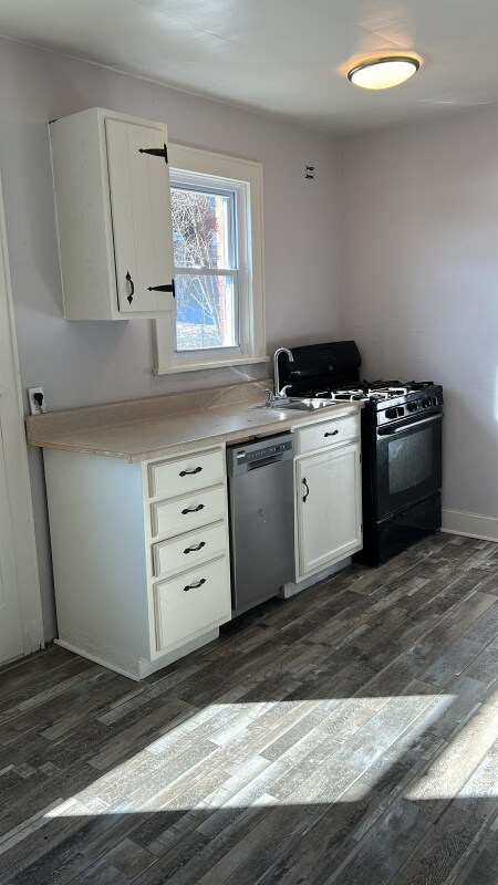 703 Transverse Ave unit 4, Pittsburgh, PA 15210 - photo 1