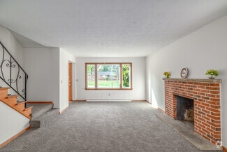 841 44th St NW, Canton, OH 44709