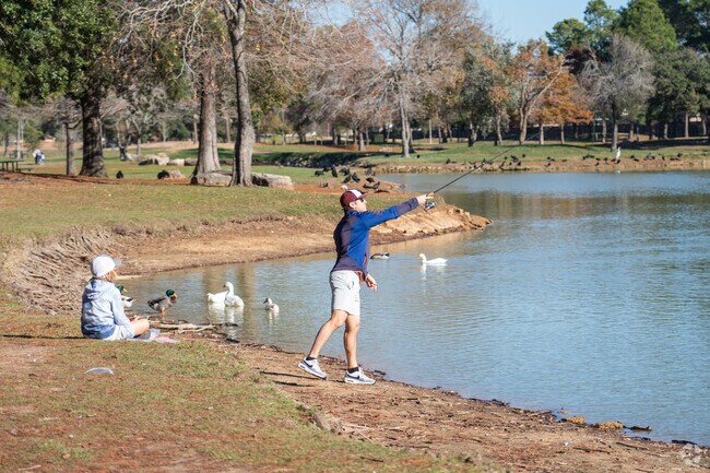 Mary Jo Peckham Park in Katy is a serene haven for fishing enthusiasts.