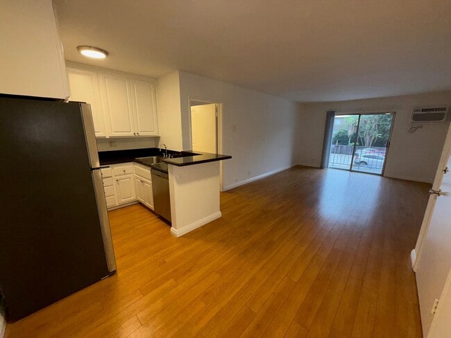 10760 Rose Ave unit 219, Los Angeles, CA 90034 - photo 5