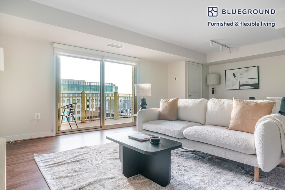 4001 N 9th St unit FL15-ID1117, Arlington, VA 22203 - photo 1