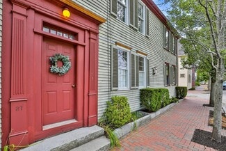 37 Federal St, Newburyport, MA 01950