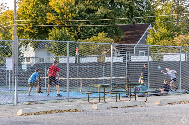 The town of Washington offers many recreational parks and athletic fields.