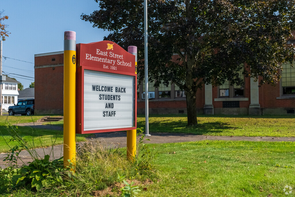 East Street Elementary School is a great place to start your day as a kid in Ludlow.