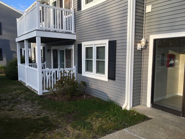 450 Somerset Ave unit 601, Taunton, MA 02780 - photo 2