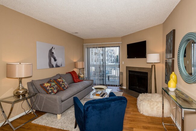 Apres Apartment Homes, Aurora, CO 80247 - photo 7