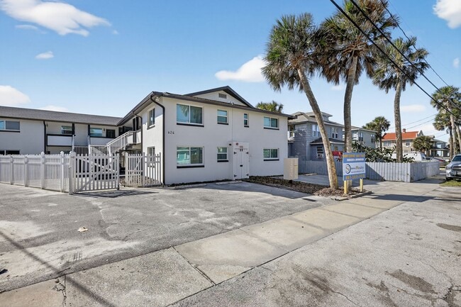 Beachside Palms @ Daytona Beach, Daytona Beach, FL 32118 - photo 2