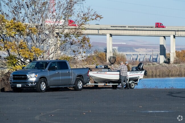 Nugent Park also has a boat ramp to launch boats of all sizes into the Umatilla River.