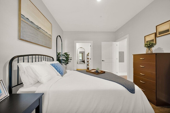Pointe Grand Primarty Bedroom