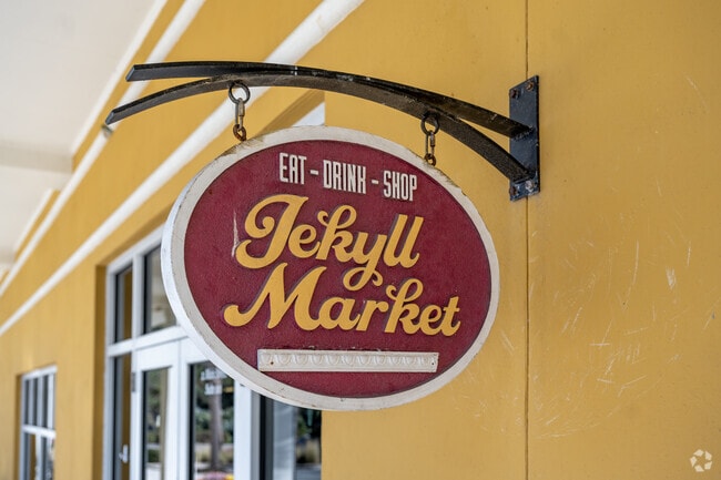 Discover local treasures at Jekyll Market, Jekyll Island's stop for unique finds.