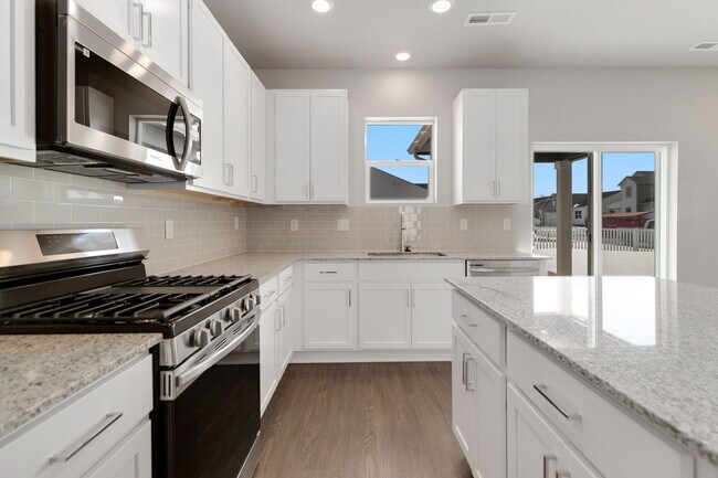 617 85th Avenue Ct, Greeley, CO 80634 - photo 6