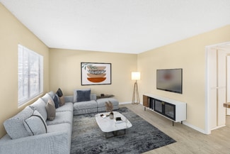 38225 12th St E Unit 12, Palmdale, CA 93550