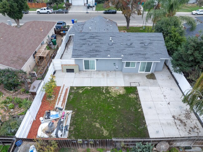 9855 Douglas Ave unit A, Delhi, CA 95315 - photo 5