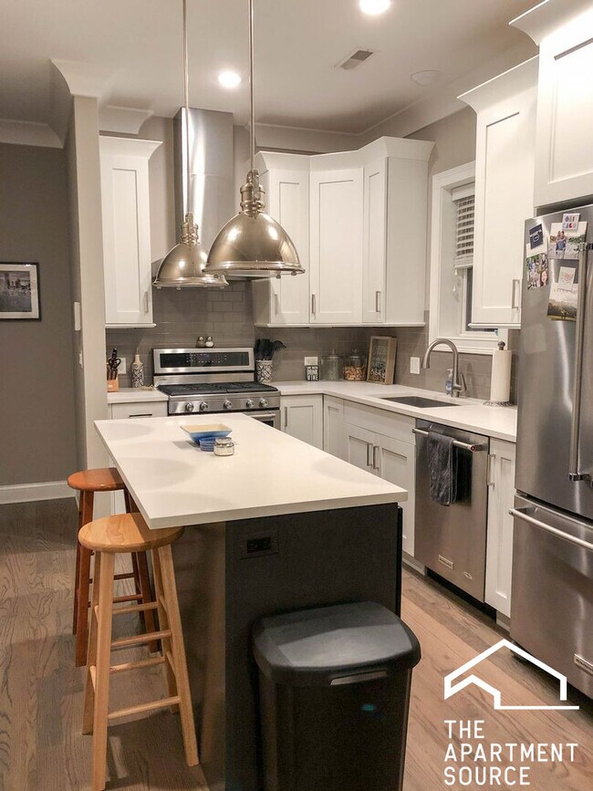 875 W Lill Ave unit H, Chicago, IL 60614 - photo 5