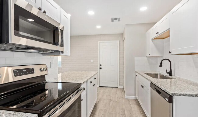 326 E Linden St, Tucson, AZ 85705 - photo 5