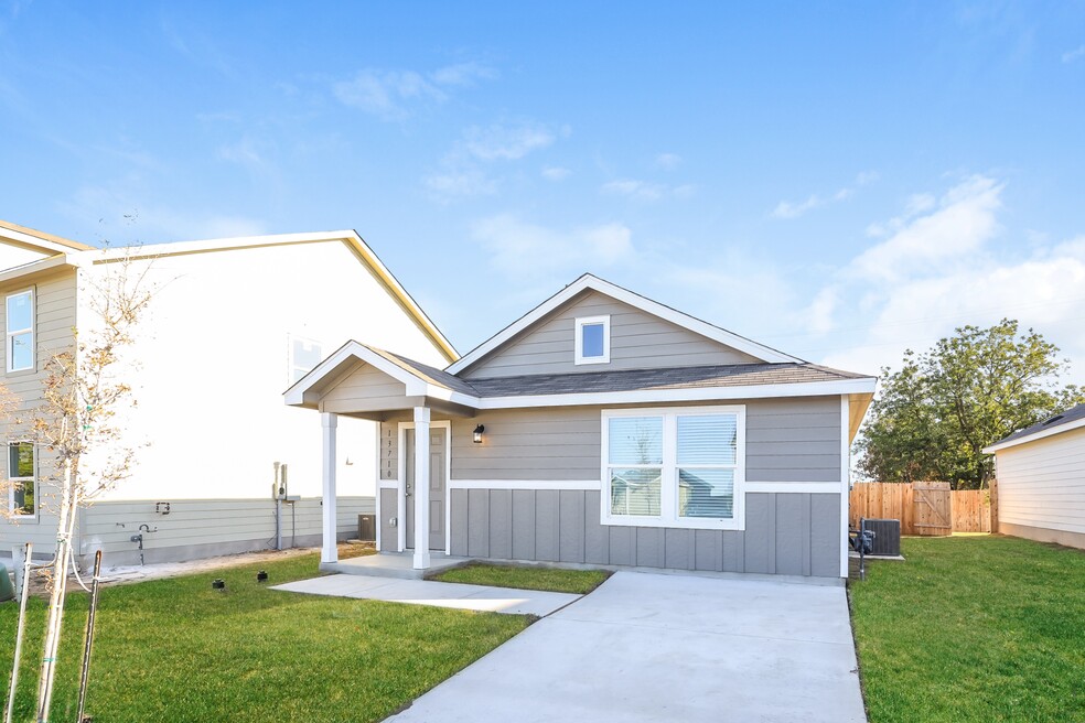 13710 Haystack Ridge, San Antonio, TX 78252 - photo 1