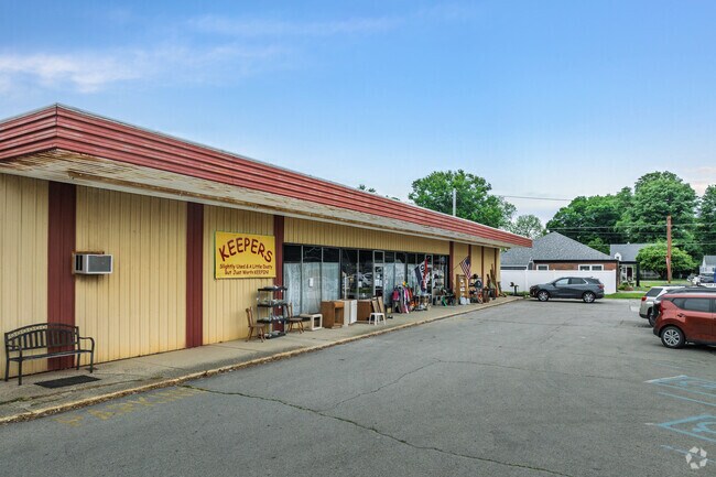 Find used furniture and gifts at Keeper's in Chesterfield.