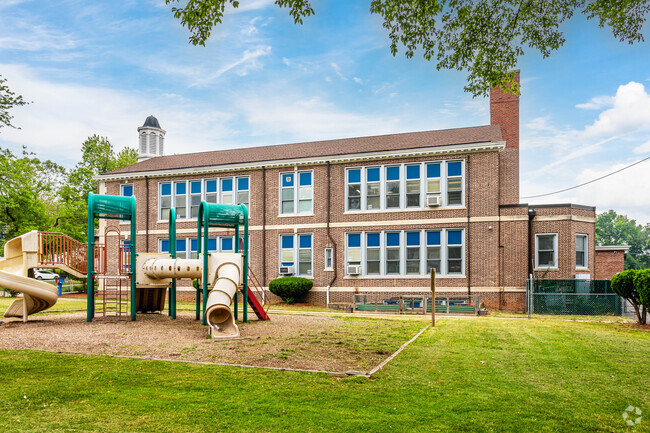 Washington Elementary School, Rankings & Reviews - Homes.com