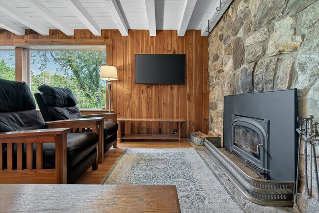 782 Woods Hill Rd unit ID1264825P, Danville, VT 05828 - photo 6