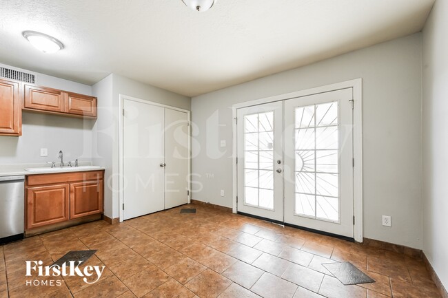 15250 N 32nd Dr, Phoenix, AZ 85053 - photo 7