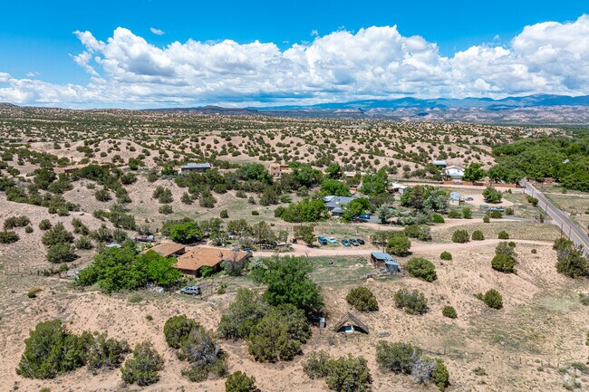 Jaconita offers a quiet, rural setting with nearby city access.