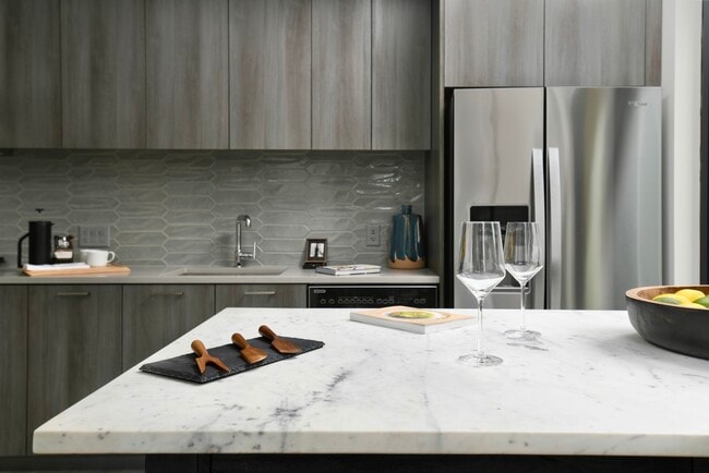 907 W Madison St unit 405, Chicago, IL 60607 - photo 6