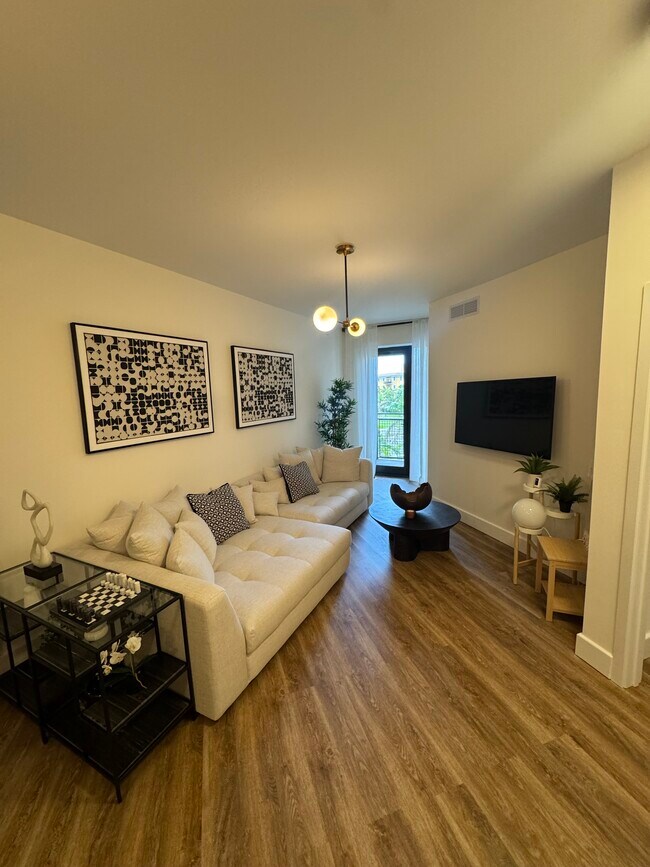 516 NE 3rd St unit A2, Dania, FL 33004 - photo 4